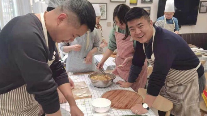 “溫情迎冬至、熱鬧餃子宴” ——公司工會開展迎冬至包餃子活動