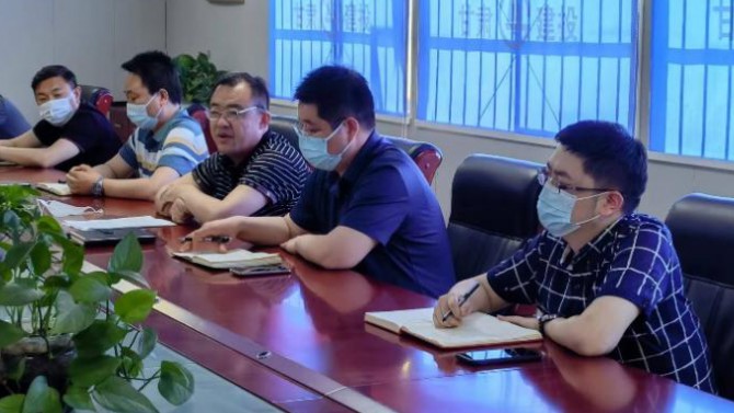 堅(jiān)定信心戰(zhàn)疫情，同舟共濟(jì)筑防線