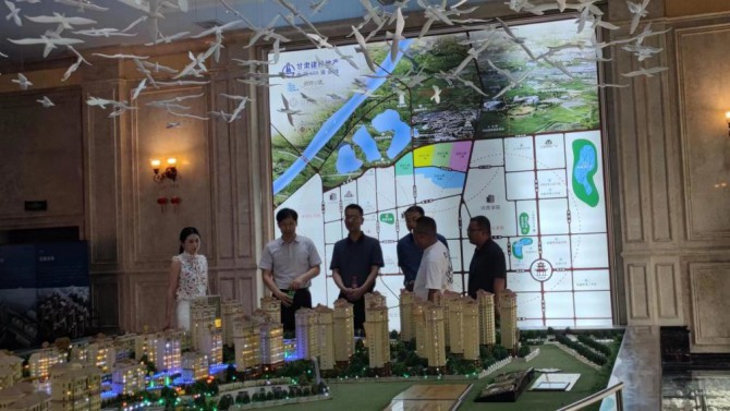 李建軍調(diào)研置業(yè)公司張掖濱河小鎮(zhèn)項目